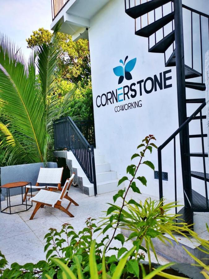 Хостел Cornerstone Bali Coworking Чангу Экстерьер фото